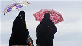 Women in burkas, source: Pixabay, photo by: Jusch