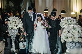 Jewish wedding in Israel, source: Wikipedia
